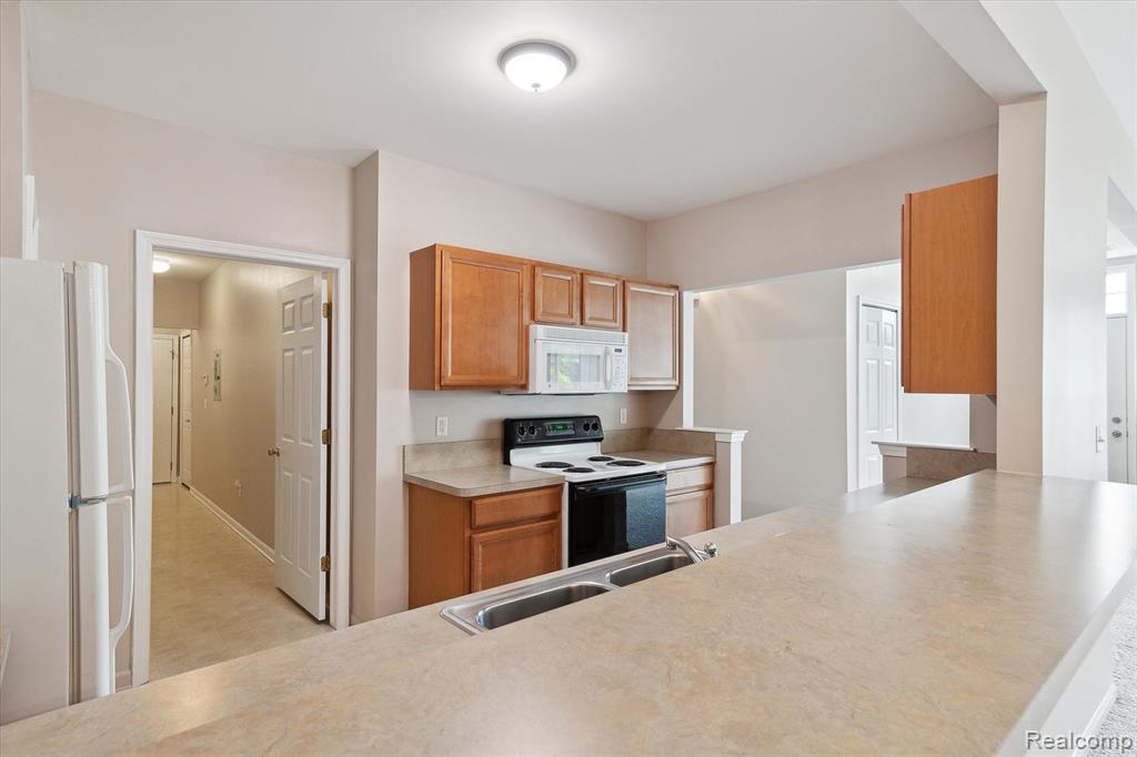 16699 CARRIAGE Way, Northville, MI 48168 — Photo 17