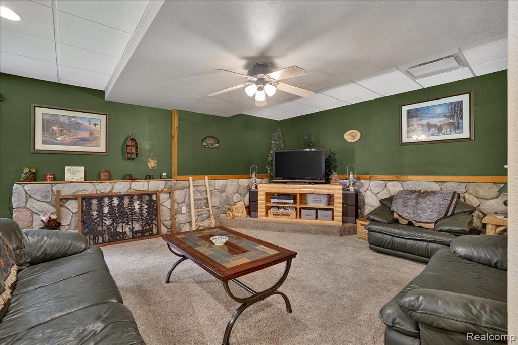 9565 Crofoot Road, Fowlerville, MI 48836 — Photo 31