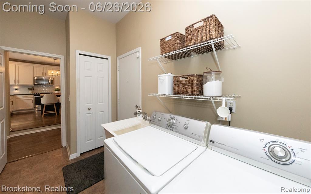 5017 Leyland Drive, Clarkston, MI 48348 — Photo 28