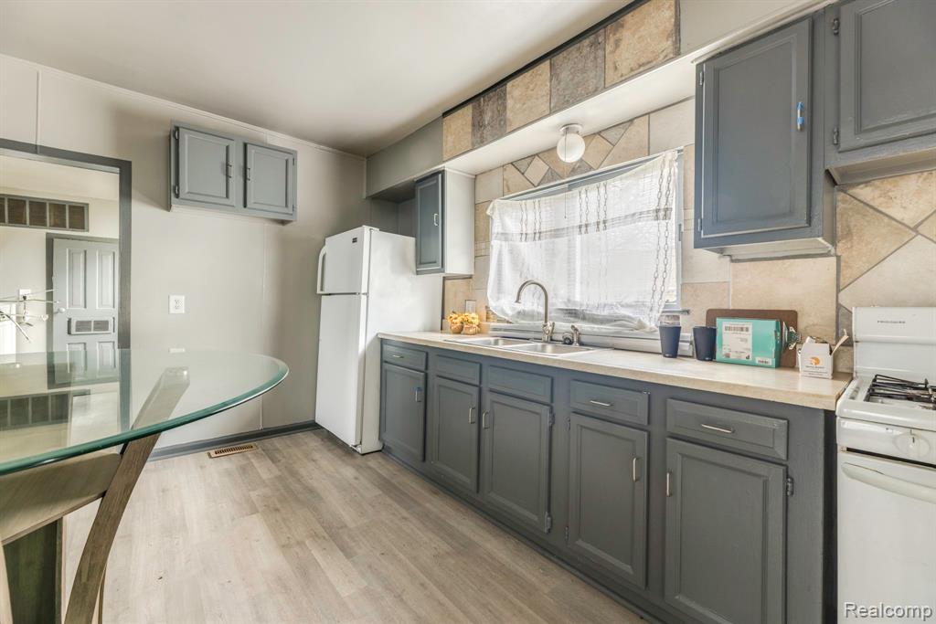 1109 Rawlins Street, Port Huron, MI 48060 — Photo 10