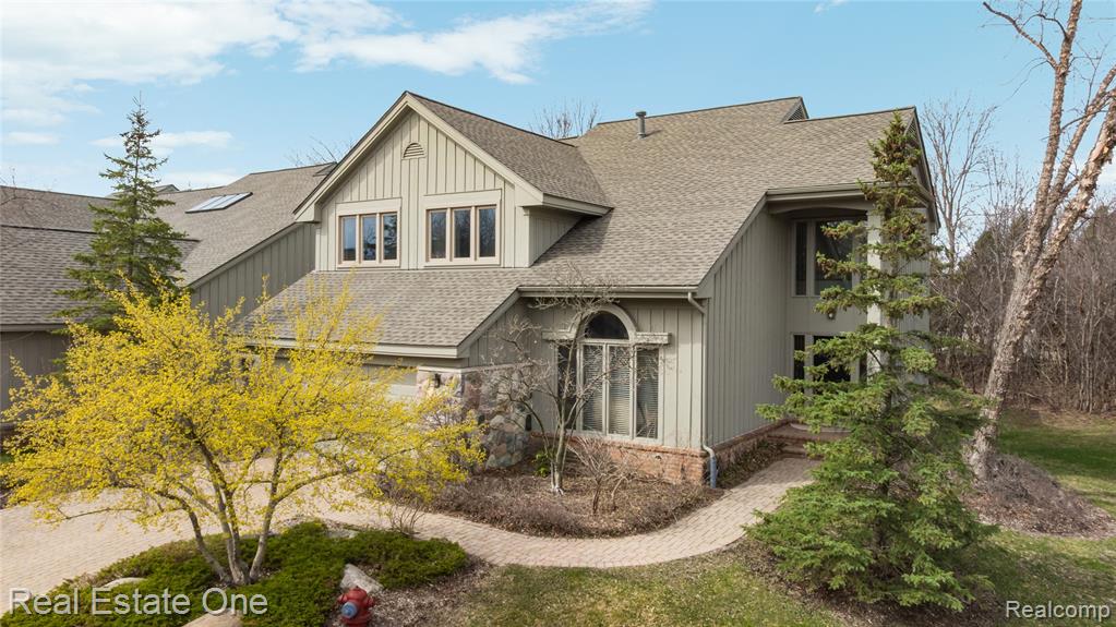 7026 Daventry Woods Drive, West Bloomfield, MI — front exterior