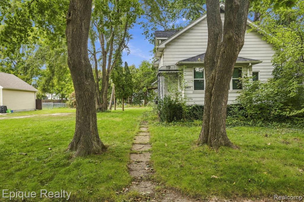 2823 Sturges Street, Port Huron, MI 48060