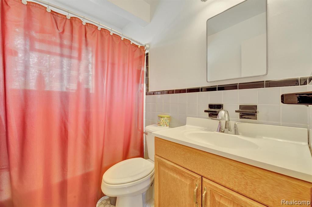 732 SQUIRE Lane, Milford, MI 48381 — Photo 14