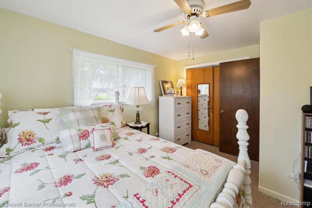6479 W Court Street, Flint, MI 48532 — Photo 20