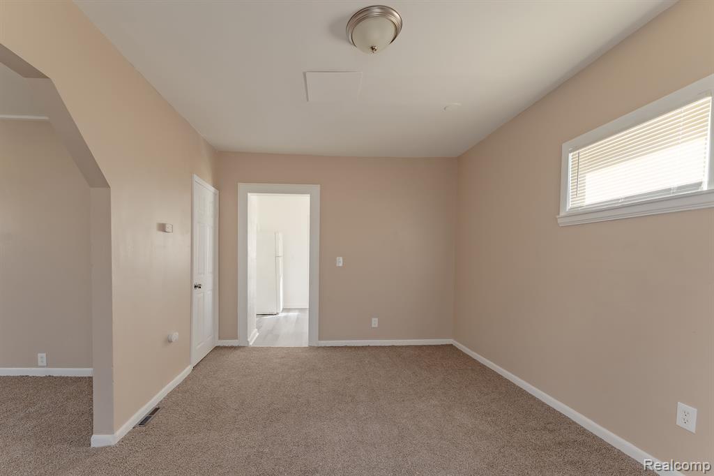 92 OAKHILL Street, Pontiac, MI 48342 — Photo 7
