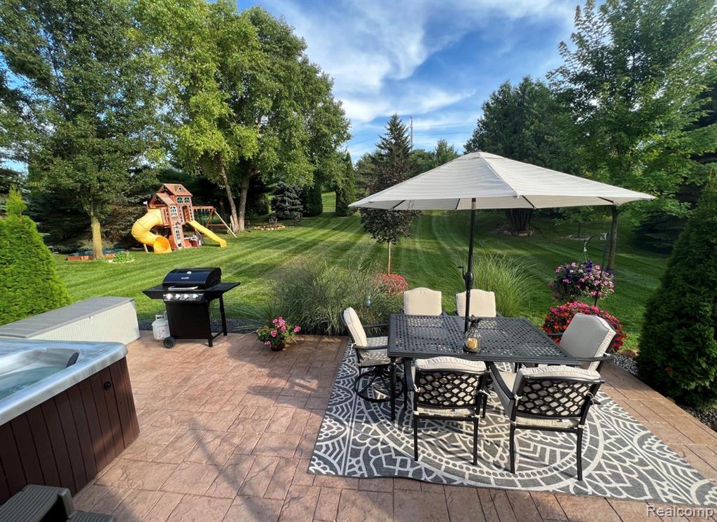 9095 Rotondo Drive, Howell, MI 48855 — Photo 31