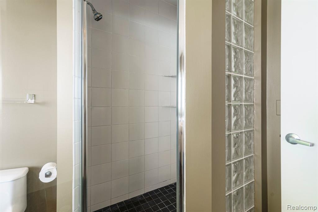775 Lyle Drive, Waterford, MI 48327 — Photo 41