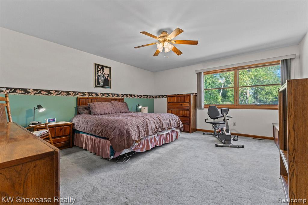 766 WHITE HOUSE Drive, Highland, MI 48356 — Photo 21