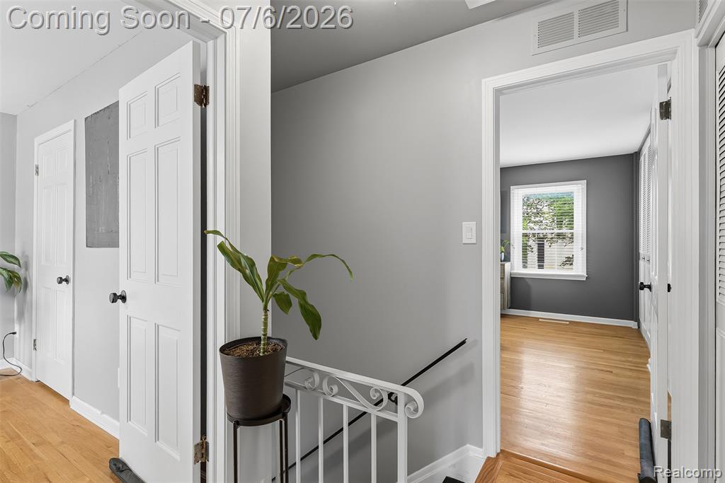 906 E Kearsley Street, Flint, MI 48503 — Photo 19