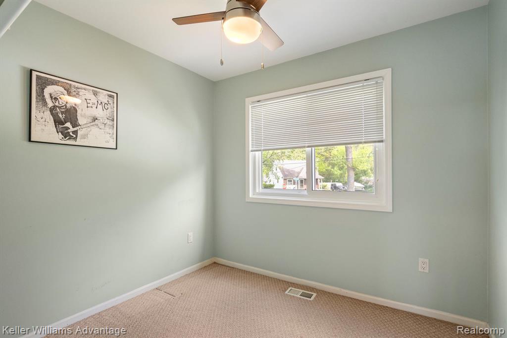 8518 CASCADE Street, Commerce Twp, MI 48382 — Photo 16
