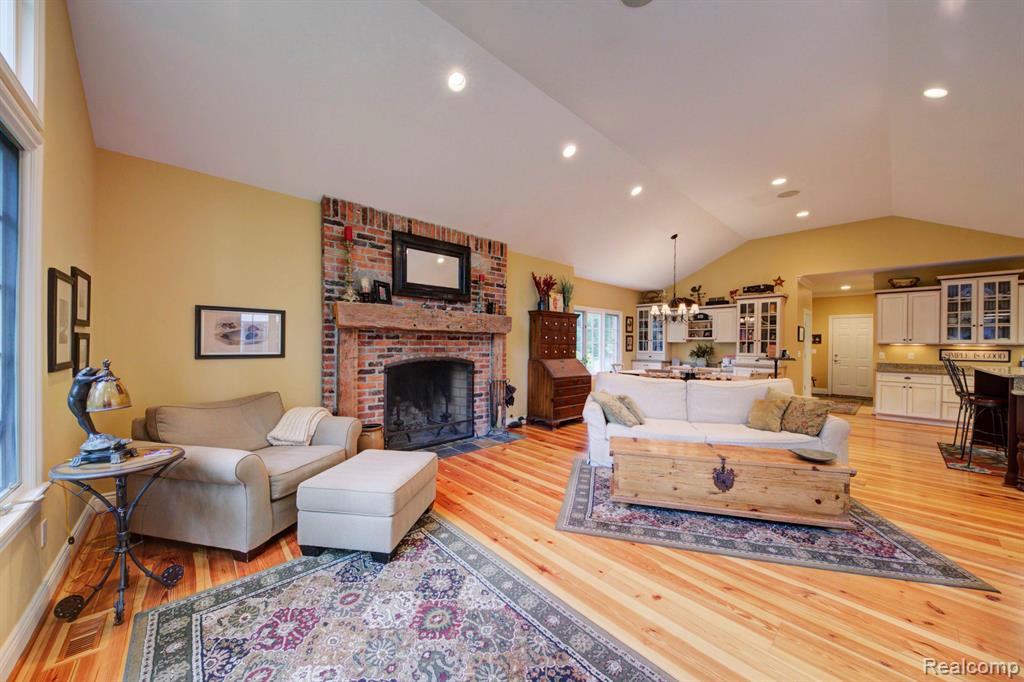 5718 EVERGREEN, Howell, MI 48855 — Photo 18