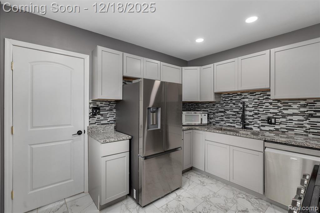 13311 Hampshire Street, Detroit, MI 48213 — Photo 21