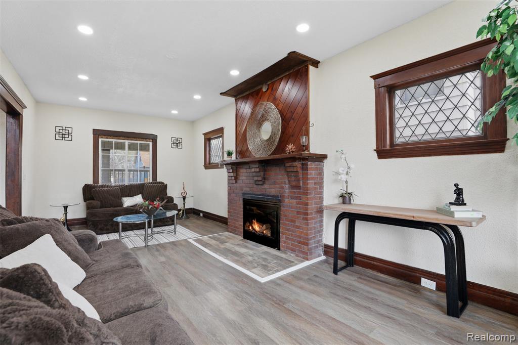 839 Webb Street, Detroit, MI 48202 — Photo 9