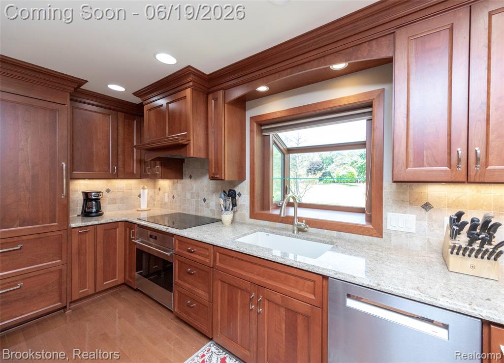 12168 CARRIAGE TRAIL Circle, Davisburg, MI 48350 — Photo 29