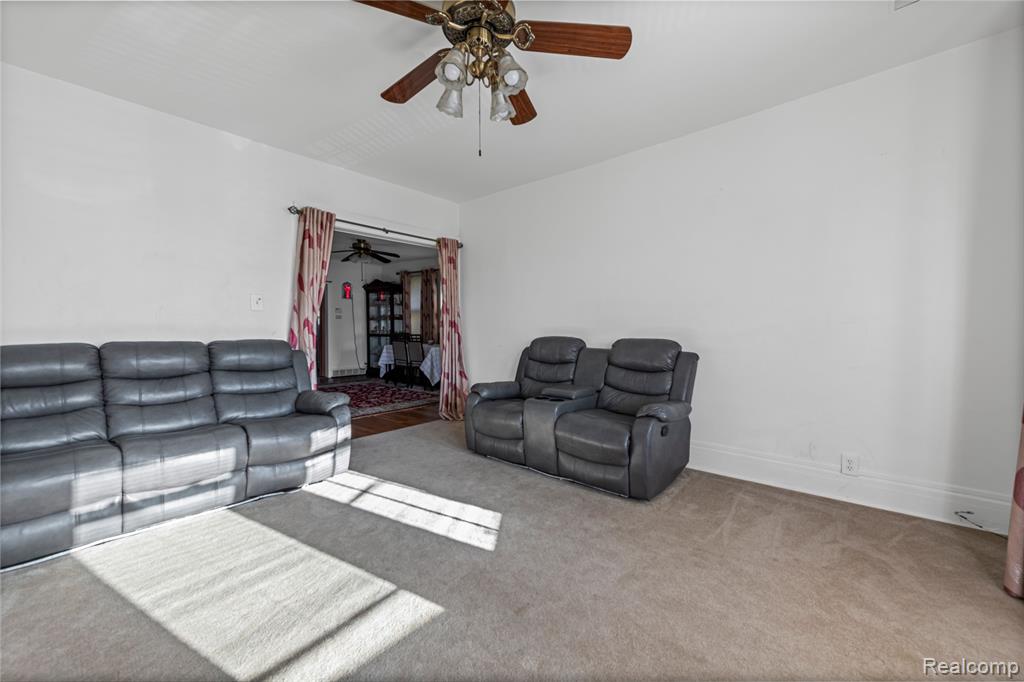 11428 Lumpkin street, Hamtramck, MI 48212 — Photo 16