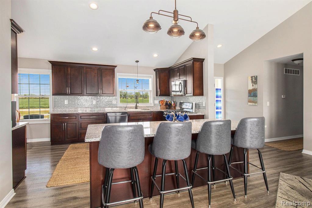 2660 Bay Point Court, Imlay City, MI 48444 — Photo 10