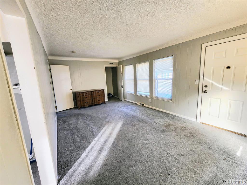 6147 Whitefield Street, Dearborn Heights, MI 48127 — Photo 33