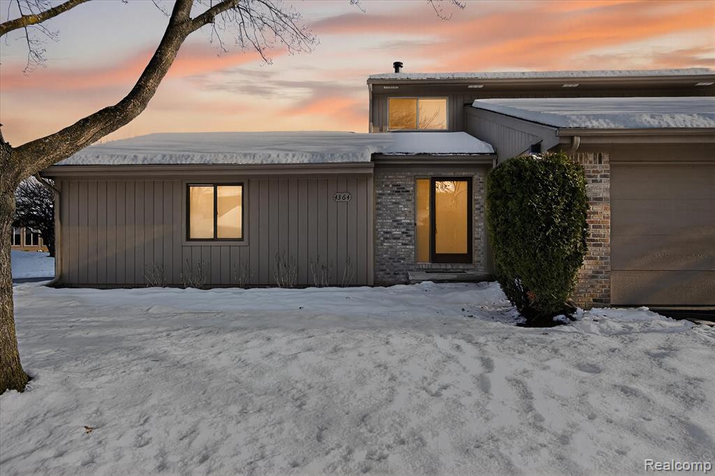 4364 S Meadow Drive, Waterford, MI 48329 — Photo 47