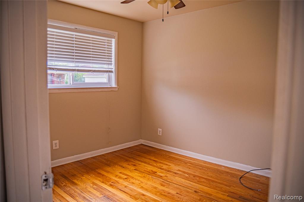 4420 Katherine Street, Dearborn Heights, MI 48125 — Photo 17