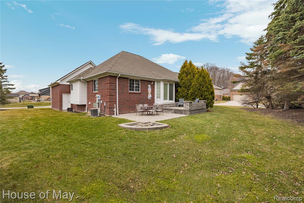35260 Bradford Drive, New Baltimore, MI 48047 — Photo 31