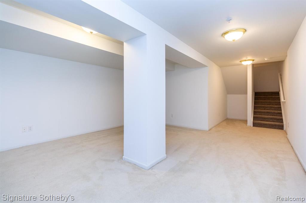 26204 April Court, Walled Lake, MI 48390 — Photo 25