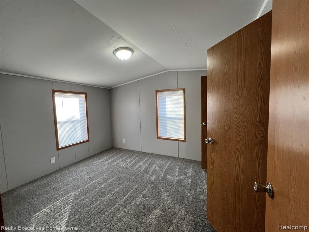 4101 Mapleview Court E, Brown, MI 48428 — Photo 17