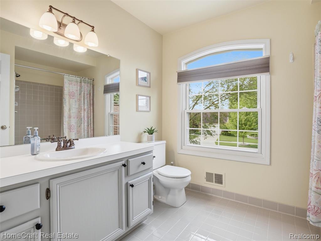 45088 DANBURY Road, Canton, MI 48188 — Photo 25