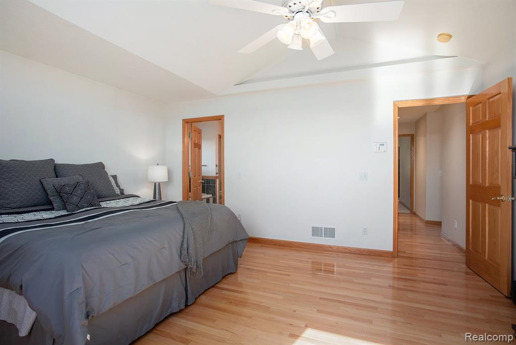 887 E Gordonville Road, Midland, MI 48640 — Photo 15