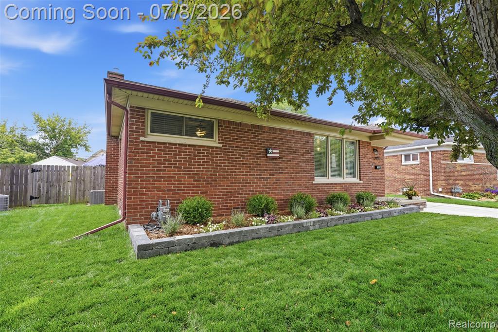 29971 Leona Street, Garden City, MI — Photo 4