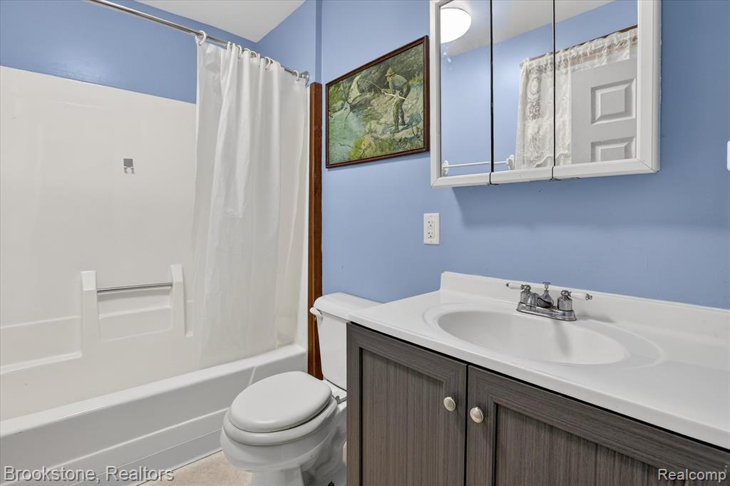 6571 Sherman Drive, Otter Lake, MI 48464 — Photo 18