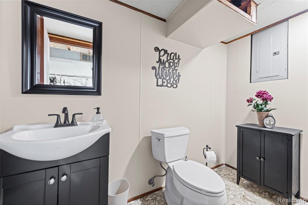 47340 Chrys Road, Macomb, MI 48044 — Photo 26