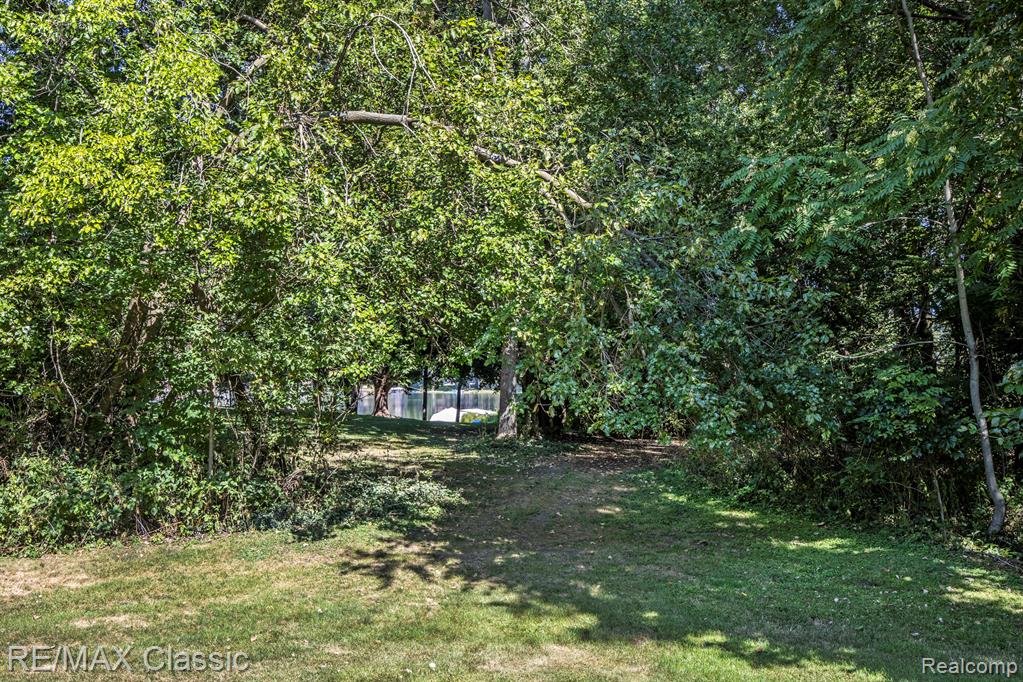 6334 Andersonville Road, Waterford, MI 48329 — Photo 19