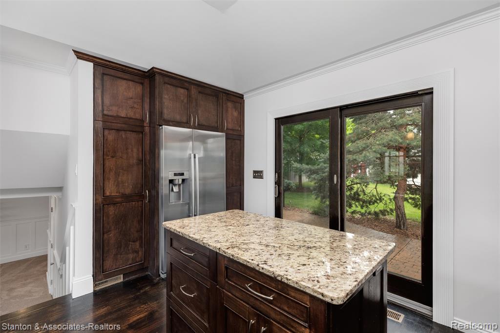 608 Woodlawn Avenue, Royal Oak, MI 48073 — Photo 5