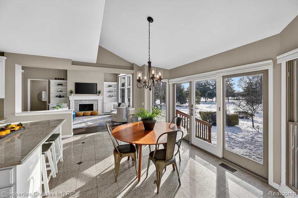 45653 TOURNAMENT Drive N, Northville, MI 48168 — Photo 34