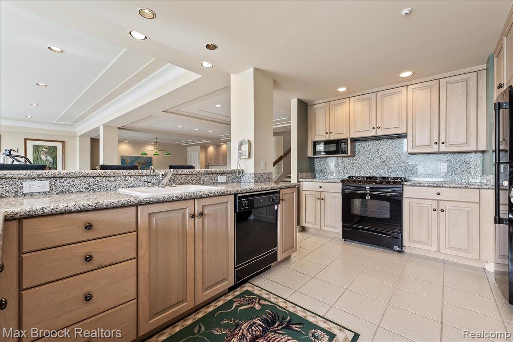 1832 Long Lake Shore Drive, Bloomfield Hills, MI 48302 — Photo 68