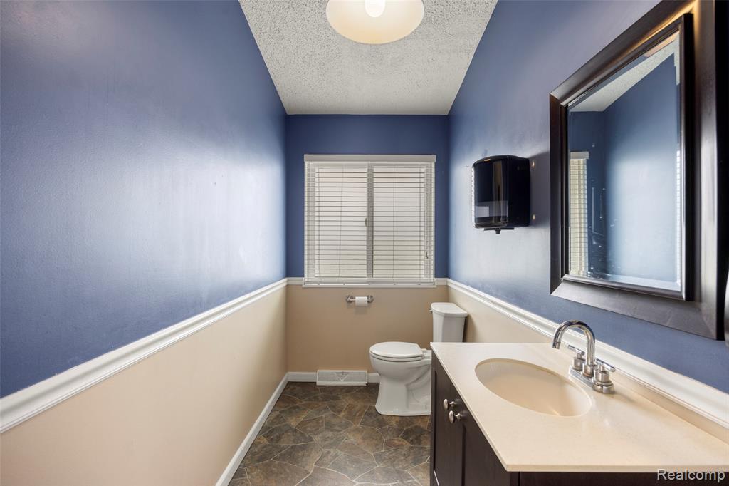 52909 10 Mile Road, South Lyon, MI 48178 — Photo 21