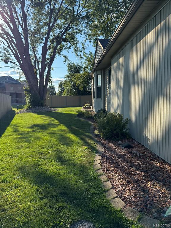 52981 Sequoia Trail, Chesterfield, MI 48047 — Photo 7