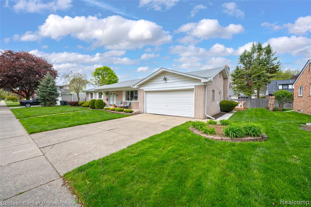 23305 N Rosedale Court, Saint Clair Shores, MI 48080 — Photo 4