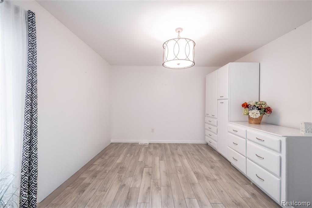 1704 Lakewood Circle, Lapeer, MI, 48446