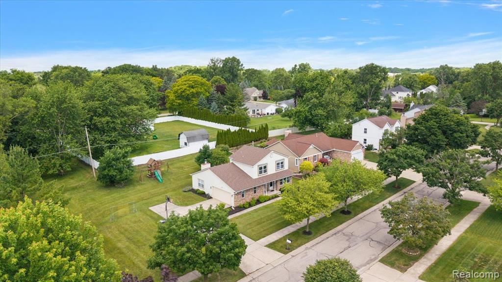 45071 Yorkshire Drive, Novi, MI — Photo 49