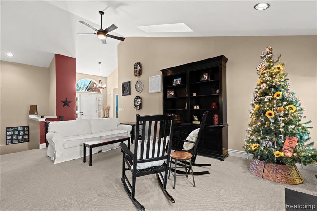 819 WOODHAVEN Drive, Commerce Twp, MI 48390 — Photo 8