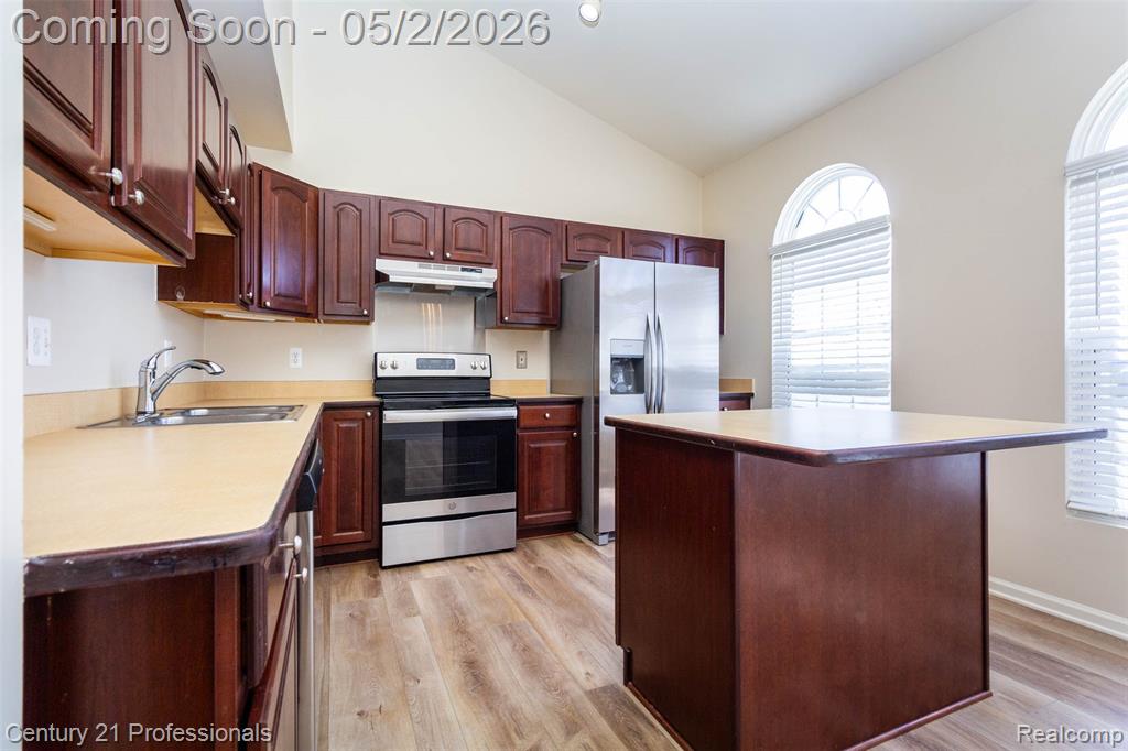 955 Sandalwood Drive, Troy, MI 48085 — Photo 14