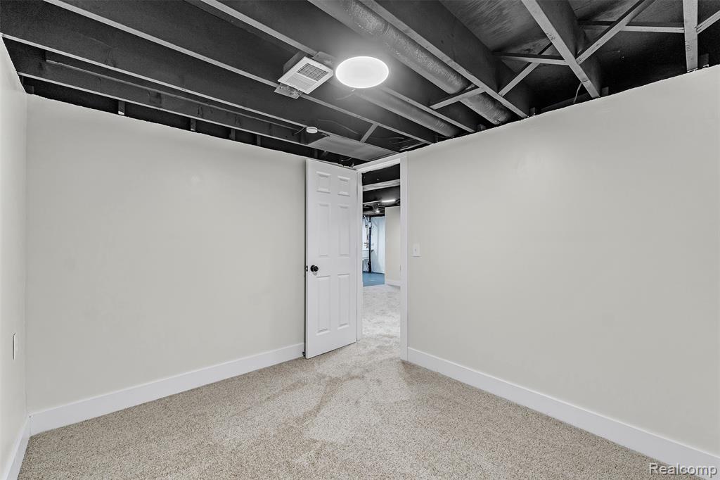 22653 Woolsey, Novi, MI — Photo 38