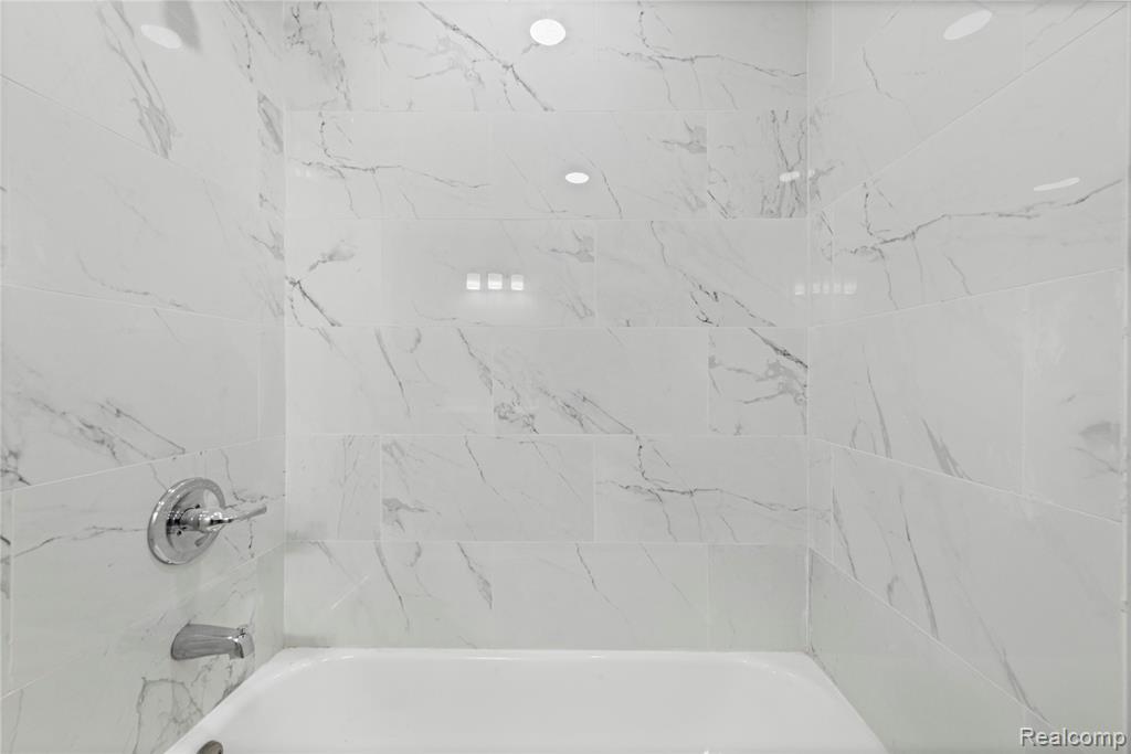 9175 Devonshire Road, Detroit, MI 48224 — Photo 14