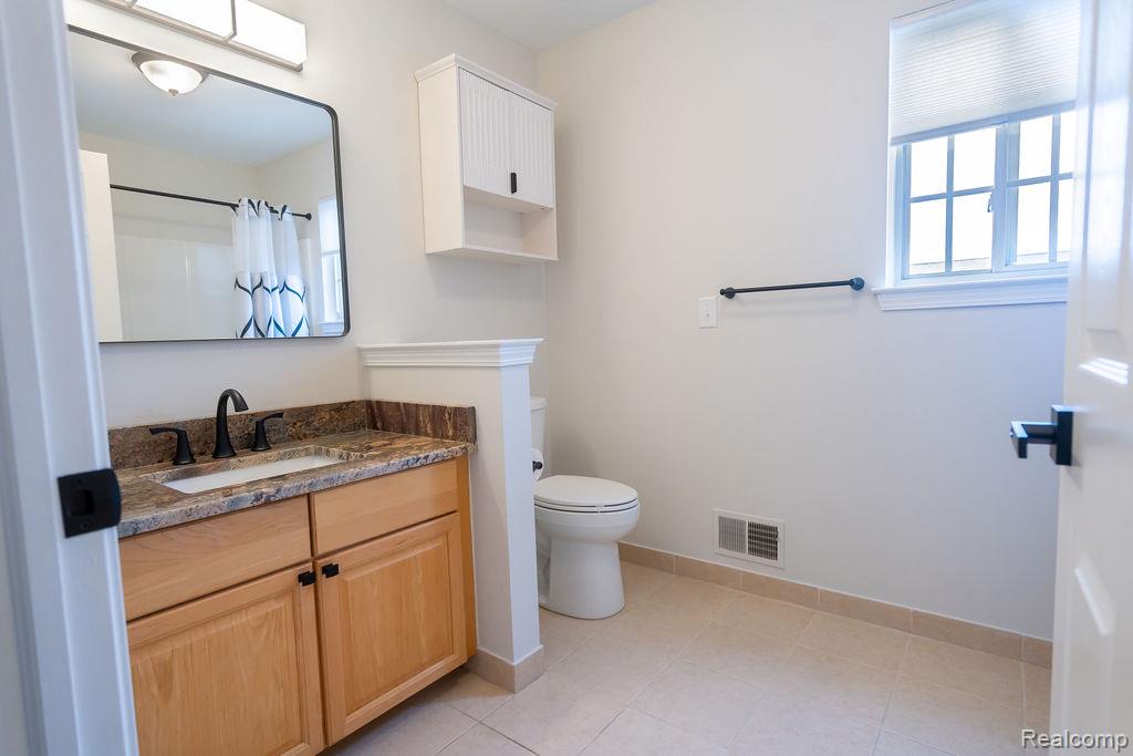 23869 McCort Drive, Flat Rock, MI 48134 — Photo 49