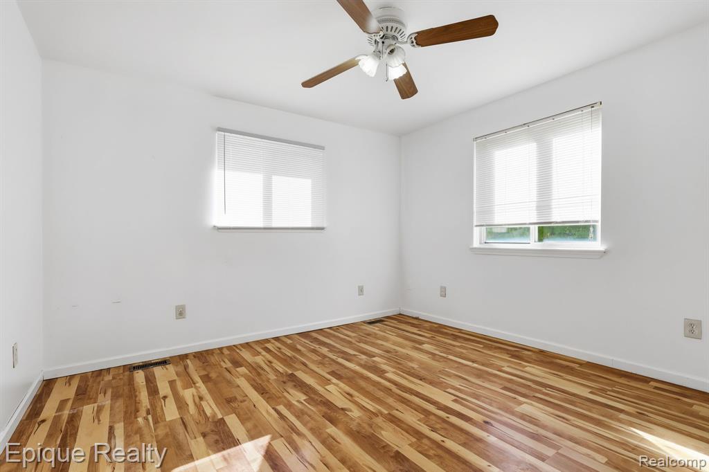 76 W Coy Avenue, Hazel Park, MI 48030 — Photo 18