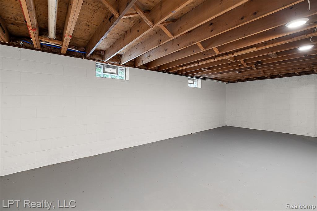 41400 Utica Road, Sterling Heights, MI 48313 — Photo 35
