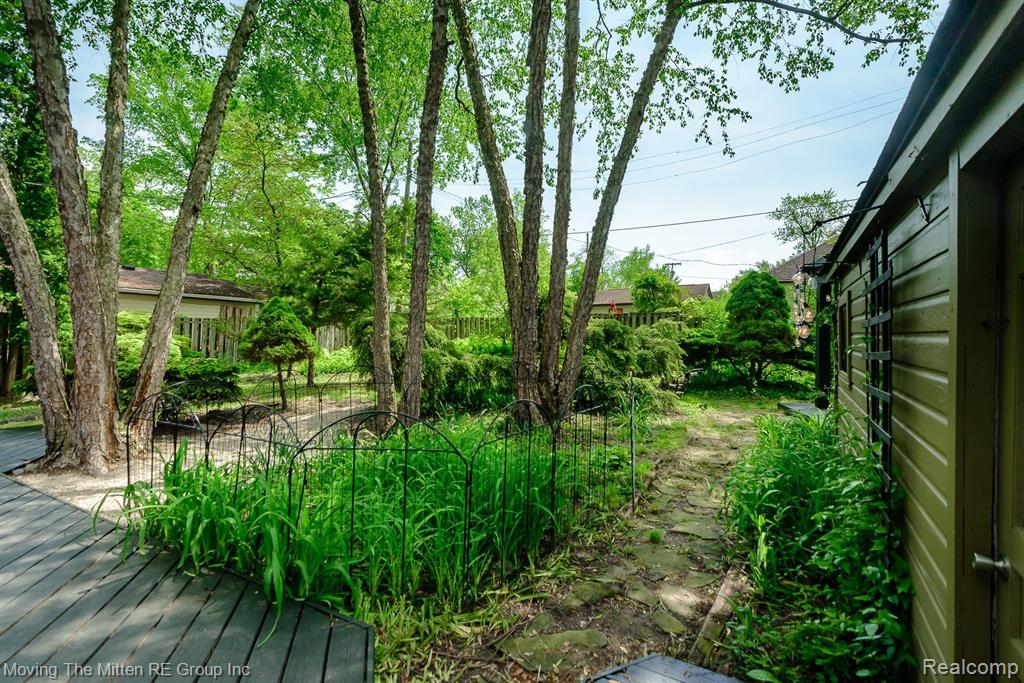 3090 EDGEWOOD Drive, Ann Arbor, MI 48104 — Photo 36