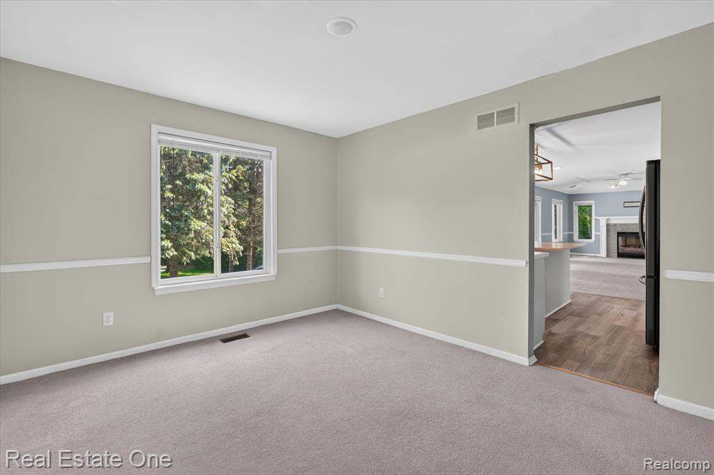9610 Forest Ridge Drive, Clarkston, MI 48348 — Photo 13