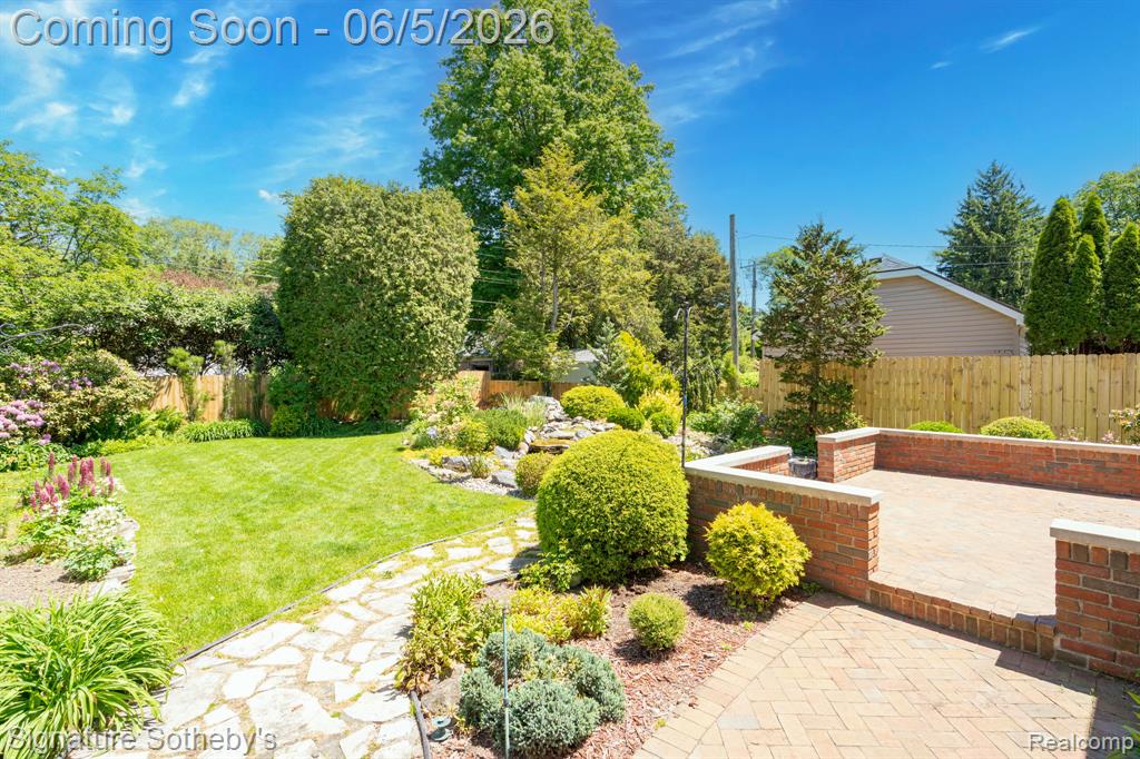 274 Hillcrest Avenue, Grosse Pointe, MI 48236 — Photo 38
